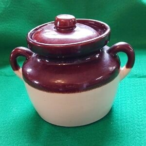 Two-Tone McCoy Crockery Bean Pot with Lid Vintage